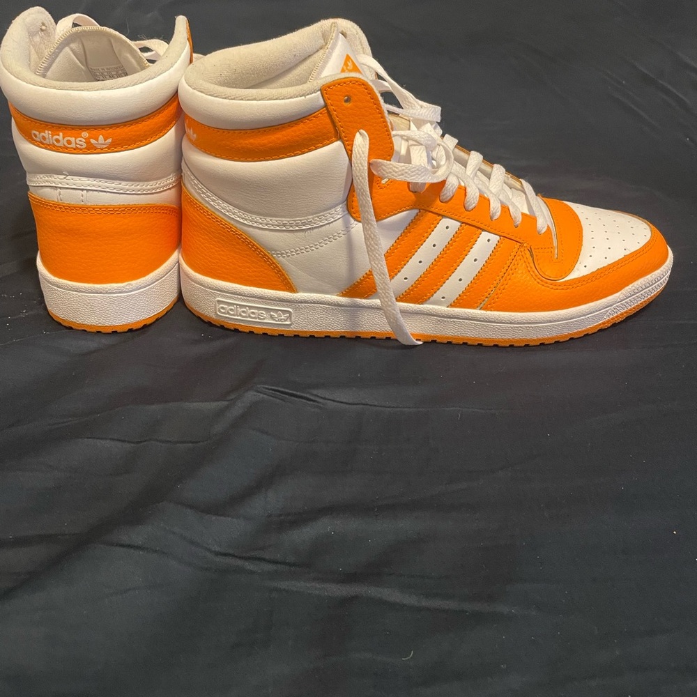 Adidas Original RB Sneakers. White and orange. Size M 11.5